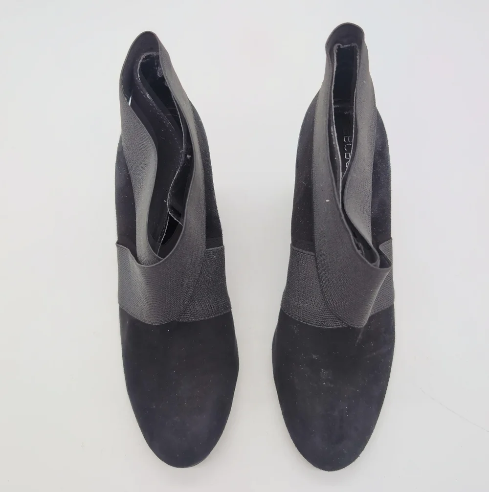 Elegant BCBG Generation Sz 7 Black Wedge Ankle Boots
